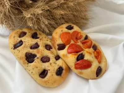 Panpizza cu rosii si masline